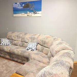Cozy 2-bedroom Basement Retreat Apartment Calgary