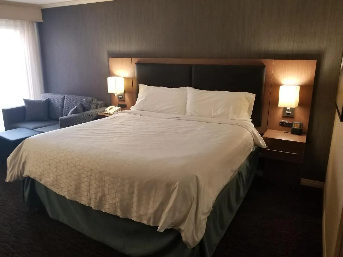 Holiday Inn Express Edmonton Downtown By Ihg