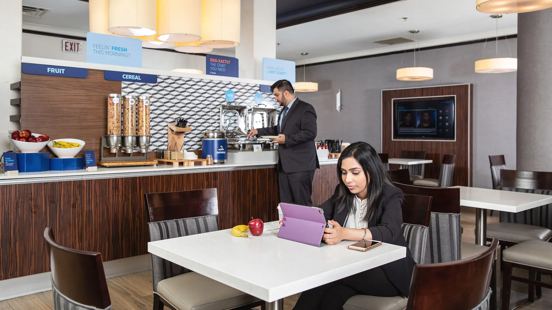 Holiday Inn Express Edmonton Downtown By Ihg Отель