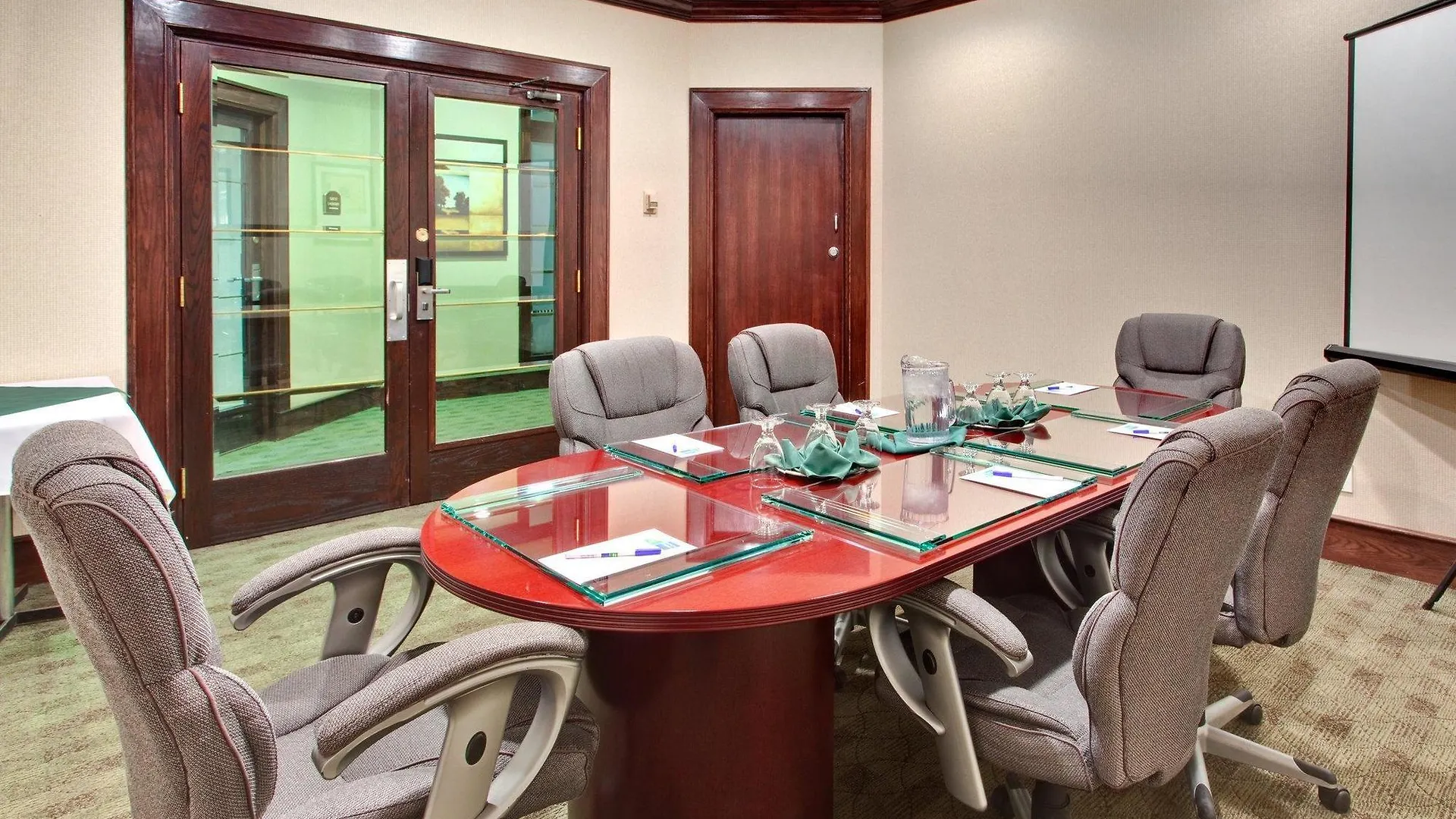 Holiday Inn Express Edmonton Downtown By Ihg